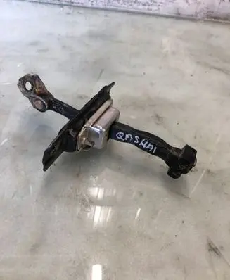 Nissan Qashqai J12 Front door check strap stopper 