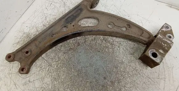 Seat Leon (1P) Front lower control arm/wishbone 0106
