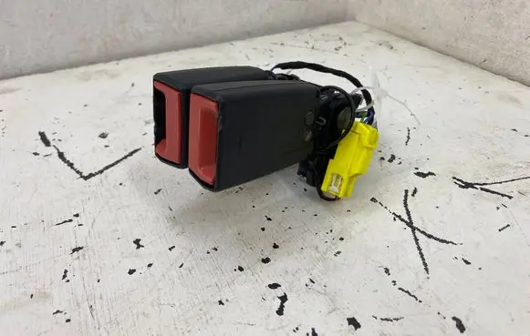 Volvo S60 Rear seatbelt buckle 34150327