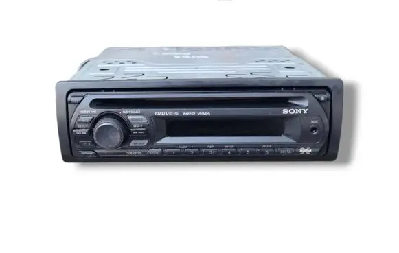 Radio/CD/DVD/GPS head unit
