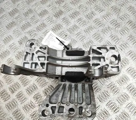 Jeep Renegade Engine mount bracket 52129596