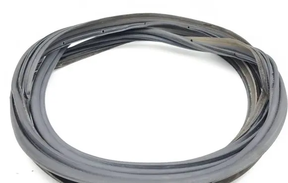 Toyota Prius (XW30) Trunk rubber seal (body)