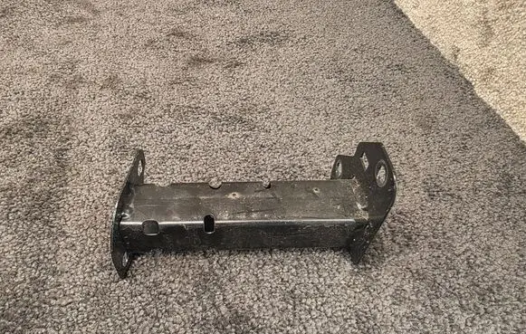 Renault Captur II Radiator support slam panel bracket 561108011R
