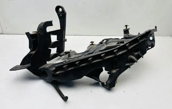 Audi A4 S4 B8 8K Headlight/headlamp mounting bracket 1301073033 8K0805607A