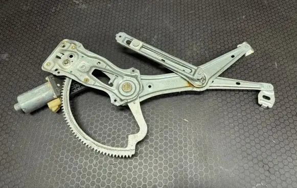 Mercedes-Benz ML W163 Front door window regulator with motor 990408100
