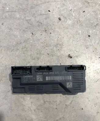 Audi A8 S8 D4 4H Tailgate/trunk control unit/module 4H0959107F