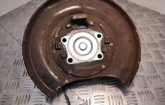 Volvo S80 Rear wheel hub 9200623