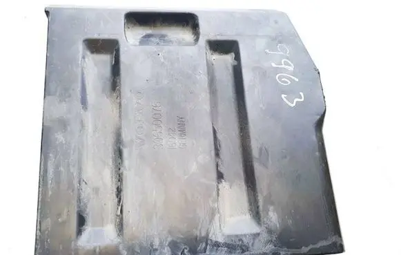 Volvo S80 Fuse box cover 4613717109