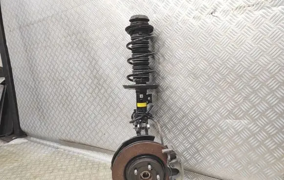 Toyota Yaris Front wheel hub spindle knuckle 116KM