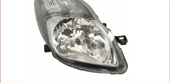 Toyota Yaris Headlight/headlamp 811700D350