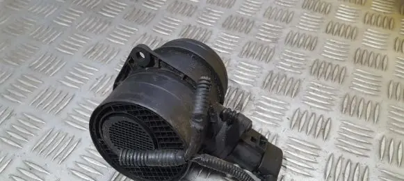 Volkswagen Touareg I Mass air flow meter 0281002461 074906461B