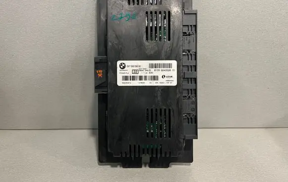 BMW 3 E92 E93 Light module LCM 9240528 E87E92E93XE 5324848H2
