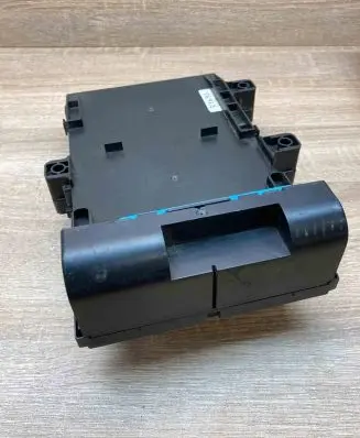 Chrysler Voyager Fuse module P4707592 4707506B09395
