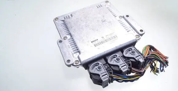 Mitsubishi Space Star Engine control unit/module 8200058052 0281010438