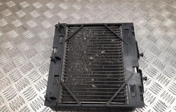 BMW 5 F10 F11 Coolant radiator 7805630