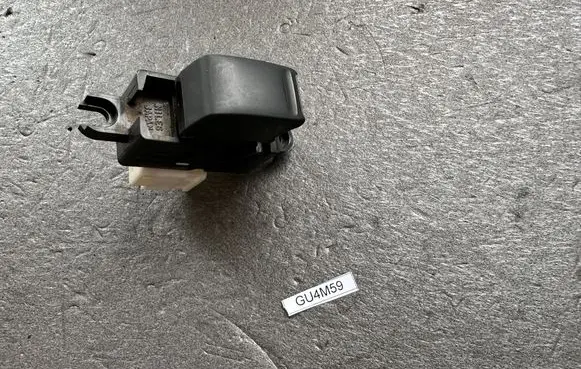Nissan Patrol Y61 Electric window control switch 254110V000