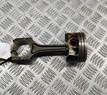 Volkswagen PASSAT B7 Piston 06H107065BK