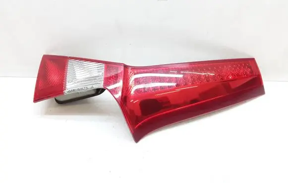 Volvo V70 Tailgate rear/tail lights