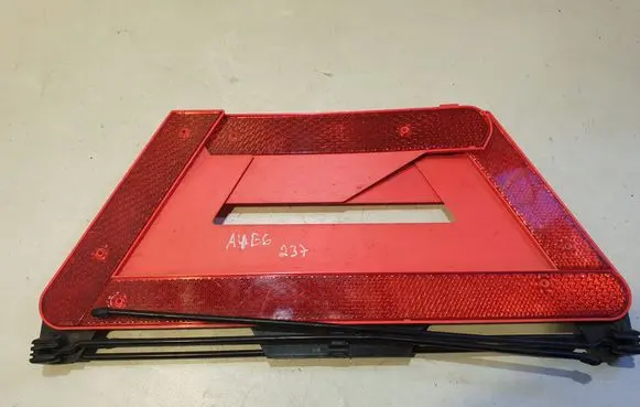 Audi A4 S4 B6 8E 8H Emergency warning sign 4B5860251C