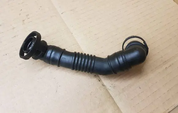 Volkswagen Eos Breather hose/pipe 03G103493D