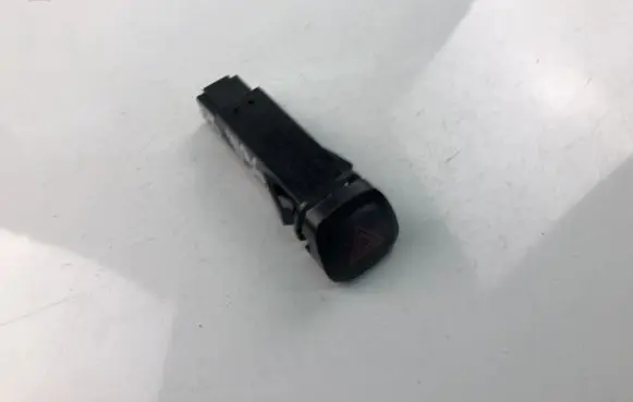 Volvo V40 Hazard light switch 9123682
