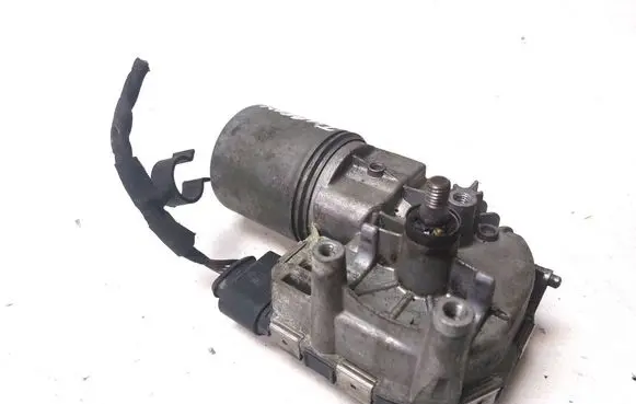 Volkswagen Touran I Wiper motor 2K1955119B