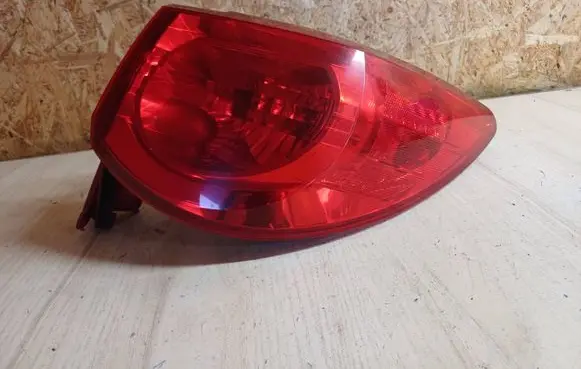 Chevrolet Traverse I Rear/tail lights