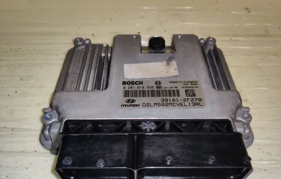 Hyundai ix35 Engine control unit/module 391012F270
