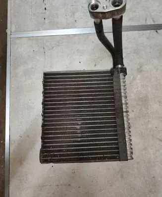 Air conditioning (A/C) radiator (interior)