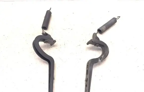 Mercedes-Benz W123 Tailgate/trunk/boot hinge 1237500287 1237500187