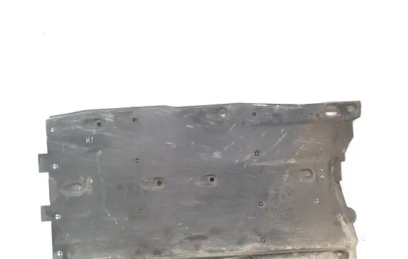 Rear underbody cover/under tray