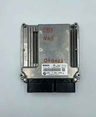 BMW 1 E81 E87 Engine control unit/module 7581848 0261S04117 030021849