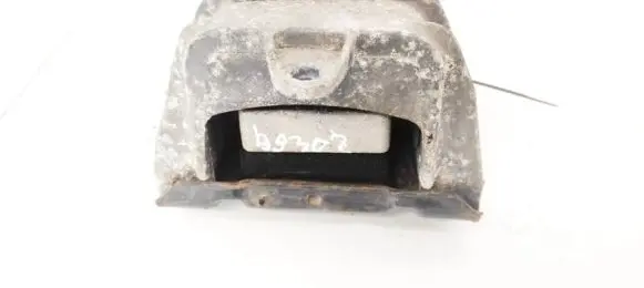 Ford Galaxy Engine mount bracket