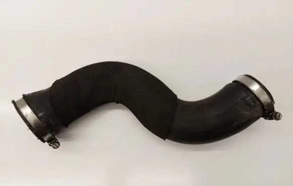 Audi A4 S4 B8 8K Intercooler hose/pipe 8K0145737J