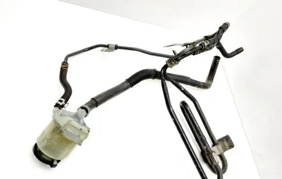Lexus RX 330 - 350 - 400H Power steering fluid tank/reservoir