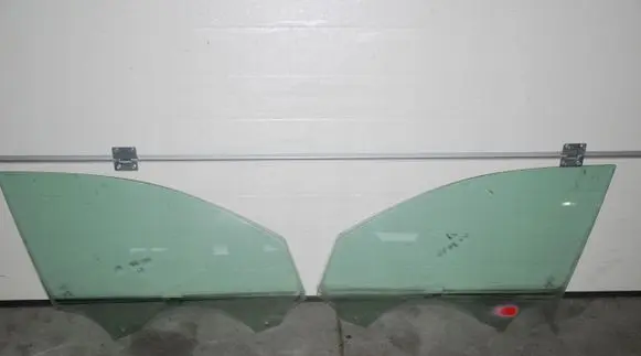 Audi A4 S4 B8 8K Sliding door window/glass 