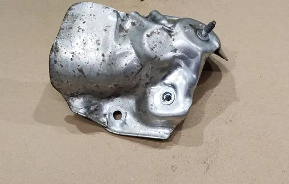 Renault Master III Exhaust heat shield 147180809R