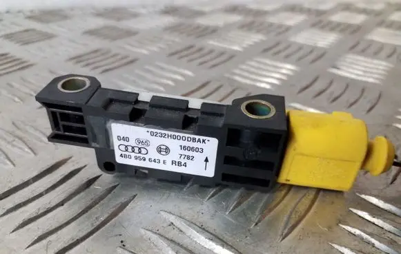 Audi A3 S3 8P Airbag deployment crash/impact sensor 4B0959643E