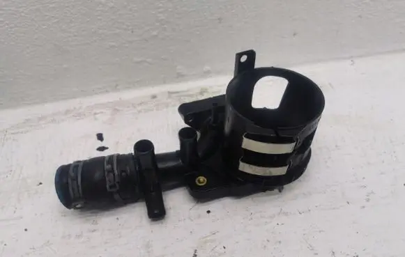 Mercedes-Benz E W212 Fuel filter housing A6512003700