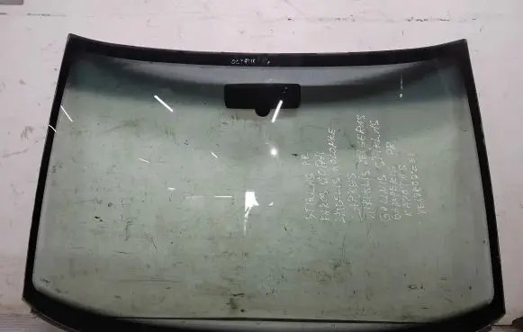 Skoda Octavia Mk1 (1U) Front windscreen/windshield window 