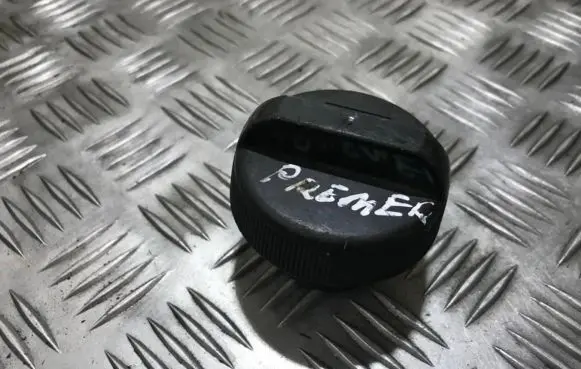 Nissan Primera Fuel tank filler cap 