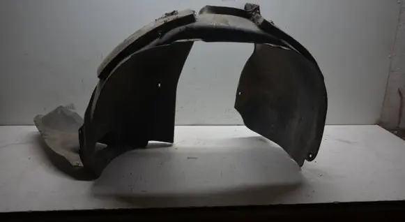 Volkswagen Tiguan Front wheel arch liner splash guards 5N0805911A