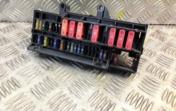 BMW 7 E65 E66 Fuse box set 6900582
