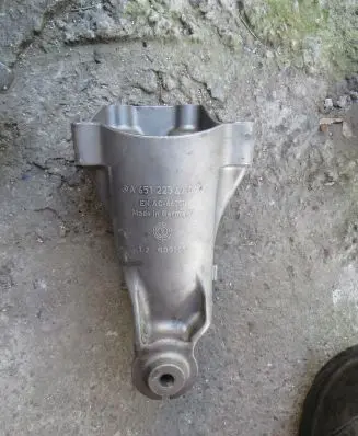 Mercedes-Benz C W204 Engine mounting bracket A6512234404