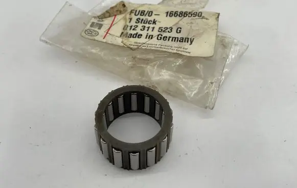 Audi A4 S4 B7 8E 8H other engine part 012311523G