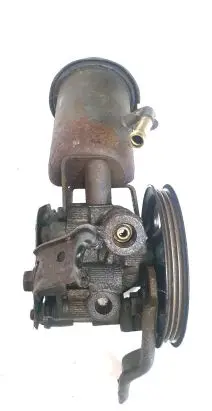 Toyota Yaris Power steering pump