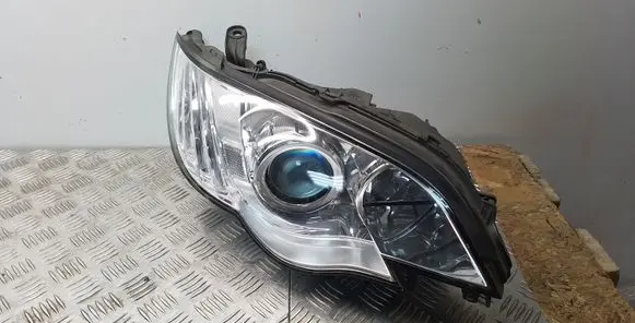 Subaru Outback Headlight/headlamp 10020954