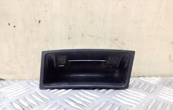 Ashtray (front)