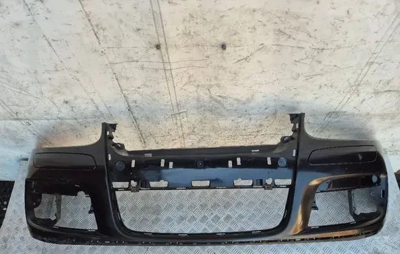 Volkswagen Golf V Front bumper 1K0807221C