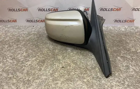 Mazda 626 Front door electric wing mirror E13010142